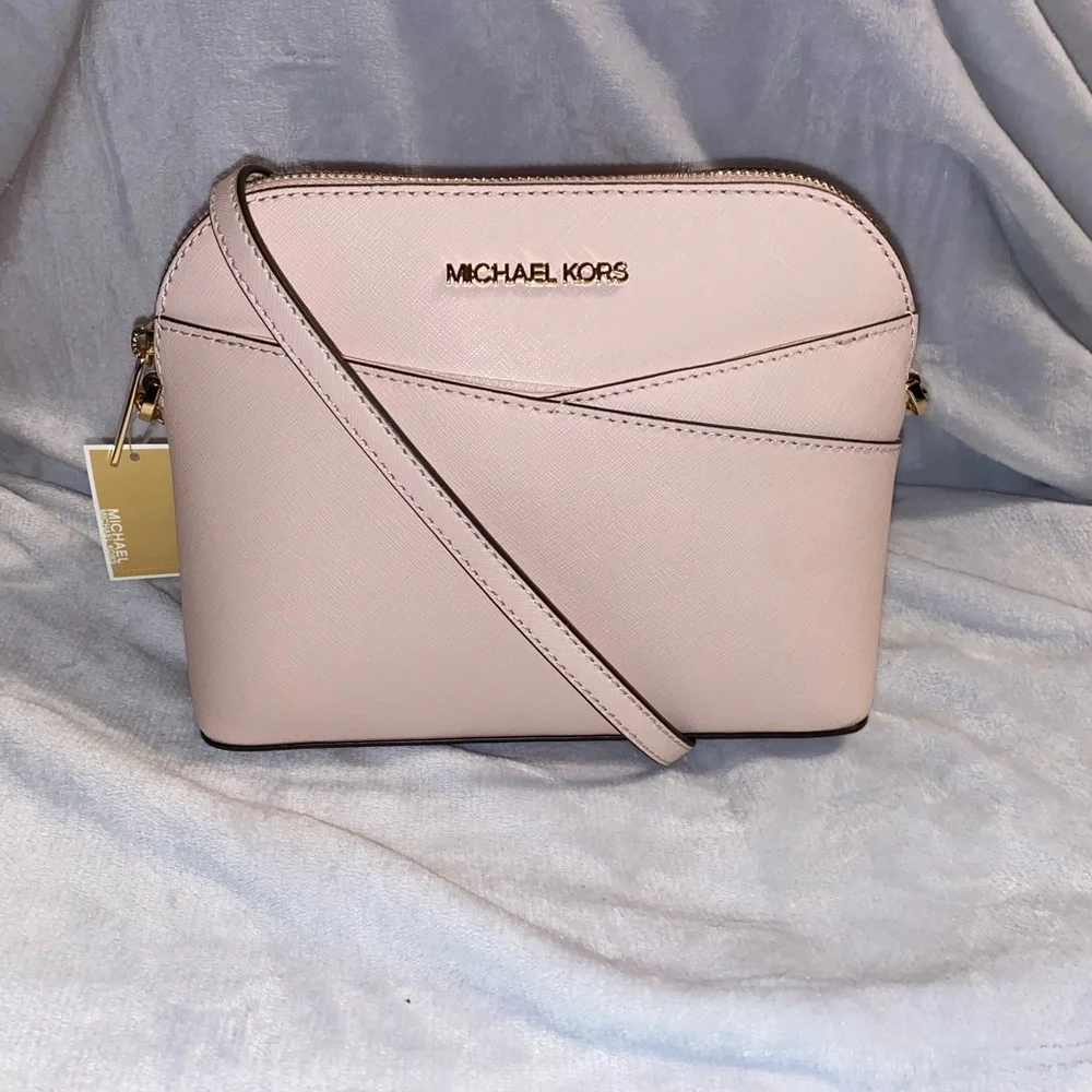 Favorite Purse! Brand New Michael Kors Jet Set Dome in Blush Pink - Picture 1 of 6